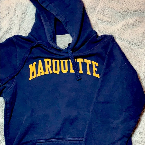 Tops - Marquette college hoodie